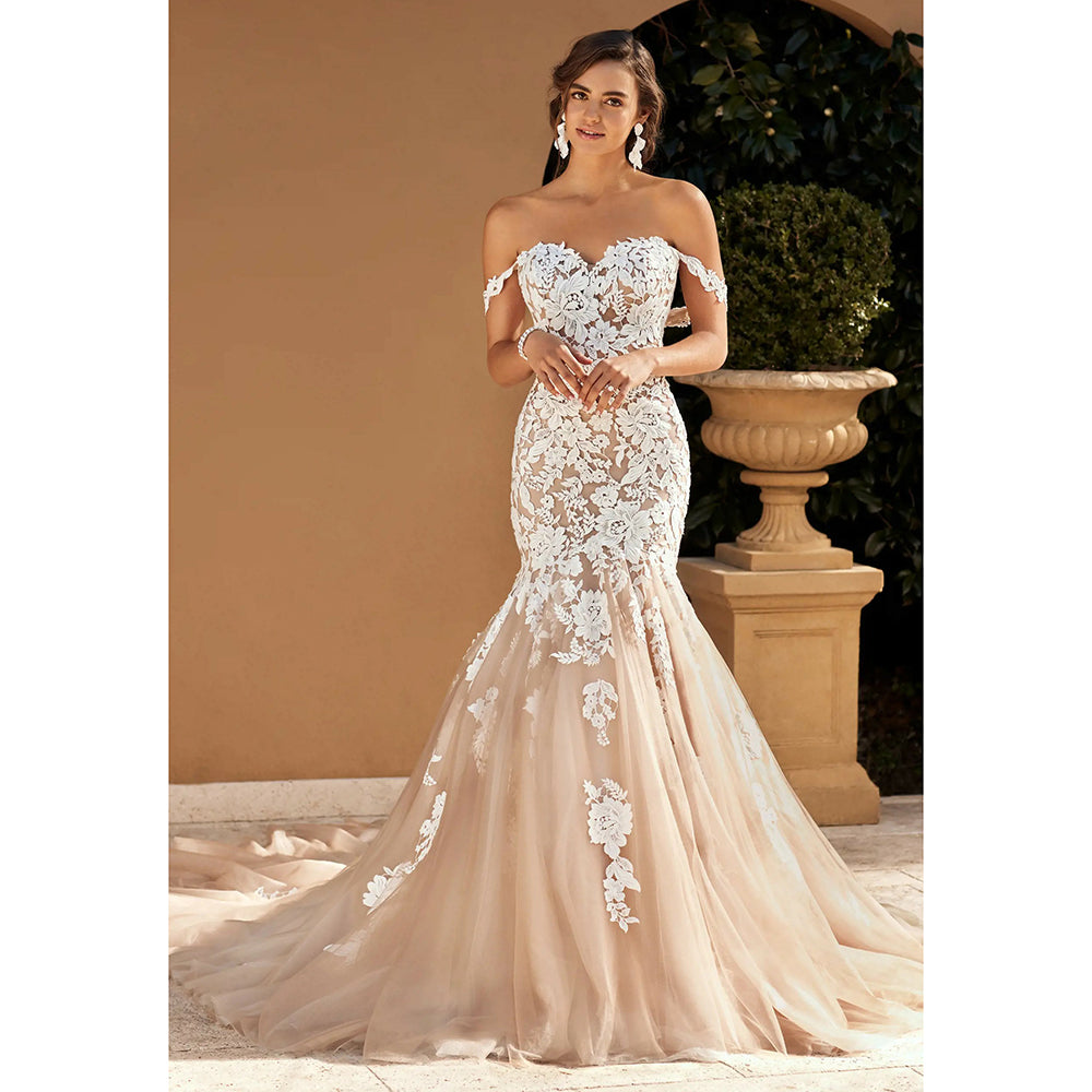 Sweetheart Collar Off the Shoulder Lace Gothic Black Wedding Dress with Flared Skirt