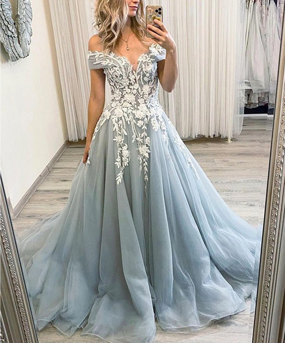 Maci | Robe trapèze en tulle, épaules dénudées, sans manches, traîne courte