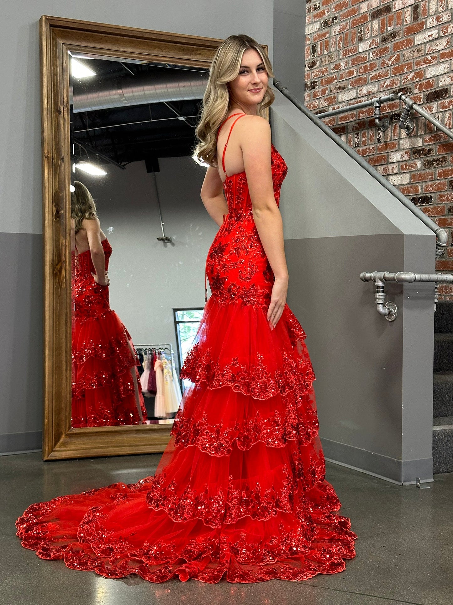 Roycebridal Andrea |Etuikleid mit einer Schulter, gestuftem Spitzenabschluss, langem Ballkleid