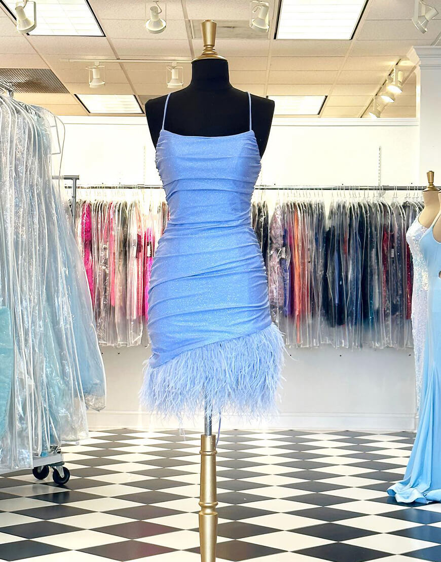 Anastasia |Etuiblaues Homecoming-Kleid mit Federn