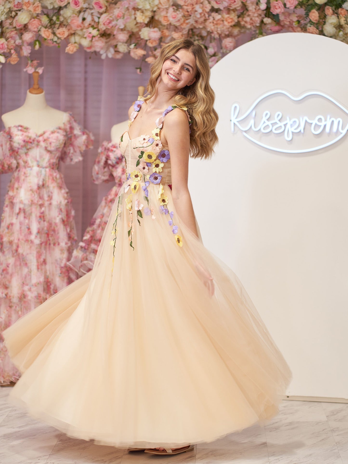 Roycebridal Piper | A-Linien-Korsett-Midi-Ballkleid mit 3D-Blumen