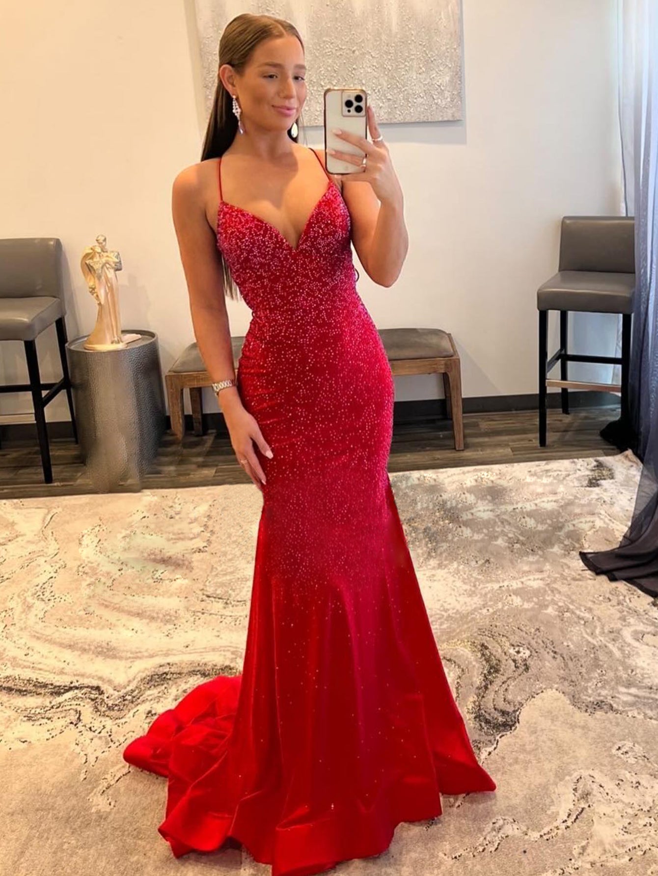Roycebridal Malia | Meerjungfrau-Ballkleid aus rotem Glitzersatin mit V-Ausschnitt
