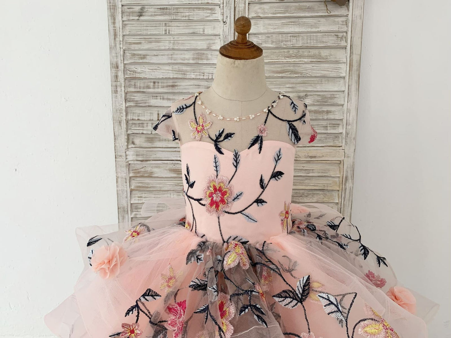 Ball Gown Embroidery Lace Tulle Cap Sleeves Keyhole Back