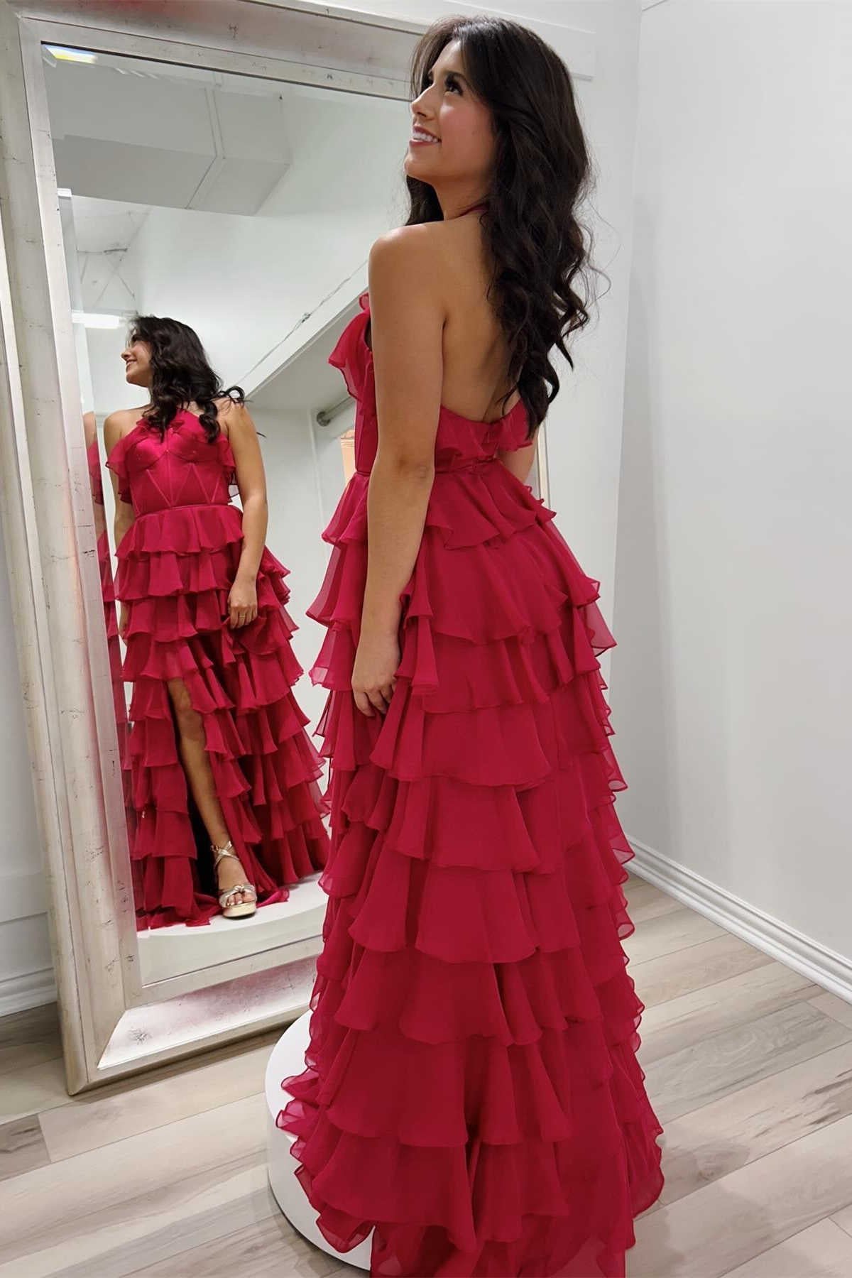 Robe de bal Roycebridal à volants et col en V avec fente