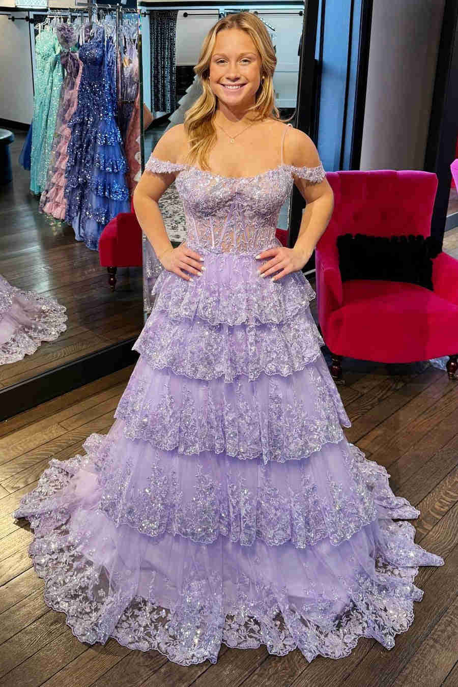 Roycebridal Maureen | Langes Ballkleid aus Tüll mit Pailletten, schulterfreien Rüschen und Stufen