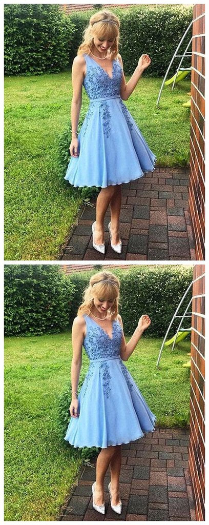 Robe de soirée sexy à col en V profond et longueur genou avec appliques