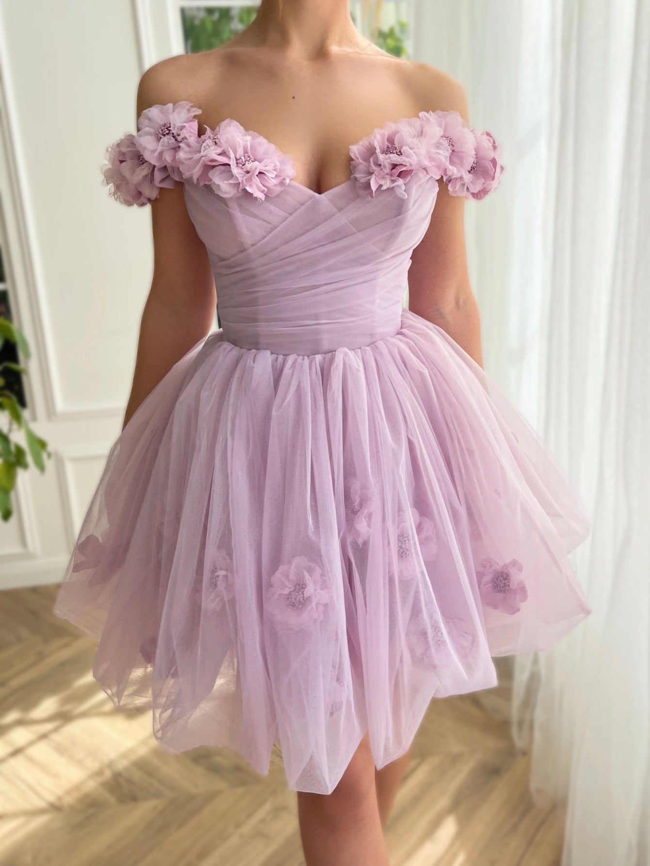 Robe de soirée courte bustier en tulle lilas style corset
