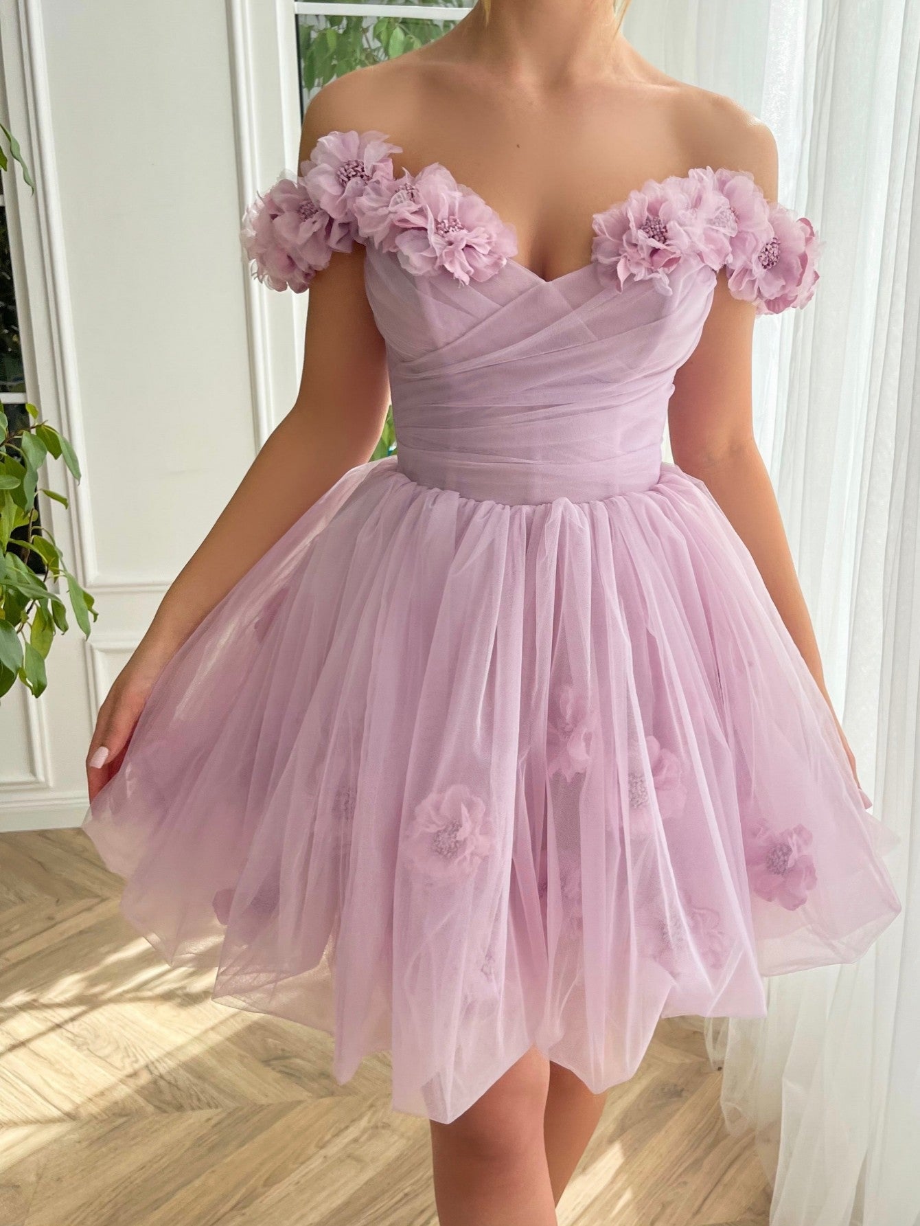 Robe de soirée courte bustier en tulle lilas style corset