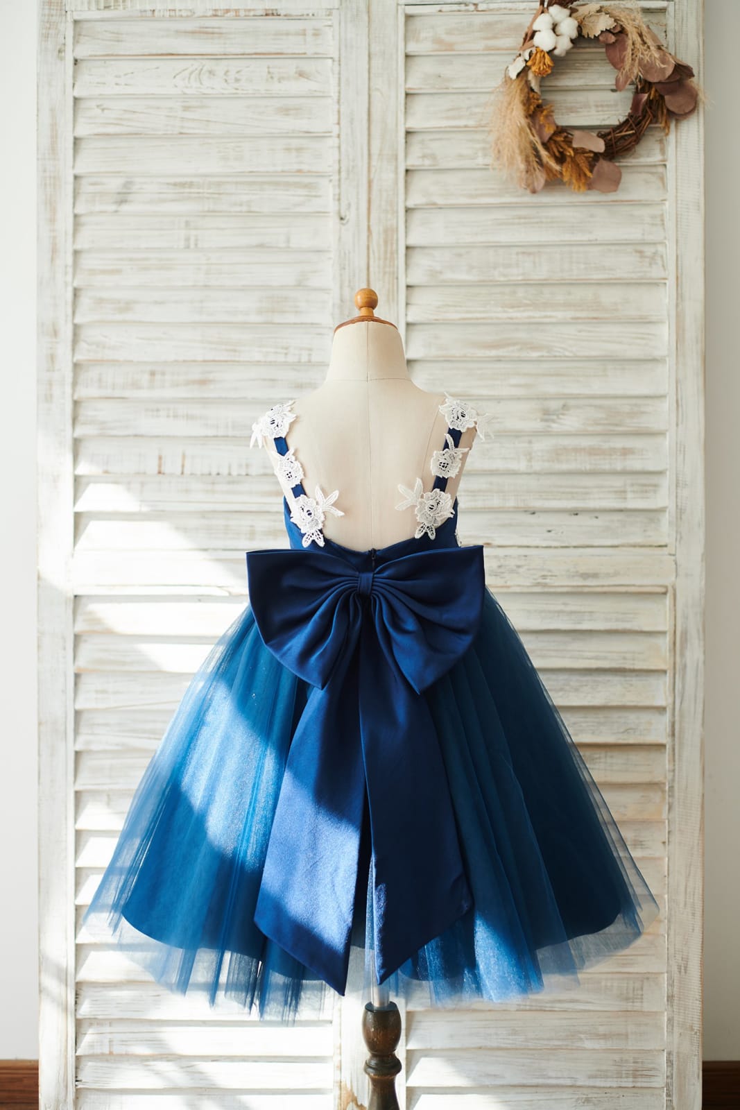 Lace Tulle Spaghetti straps Wedding Flower Girl Dress with
