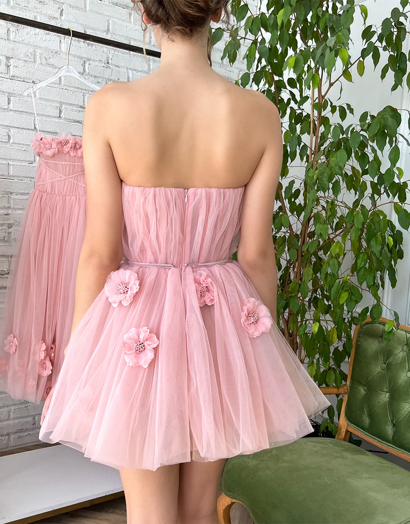 Iris | Robe de soirée courte trapèze avec fleurs faites à la main