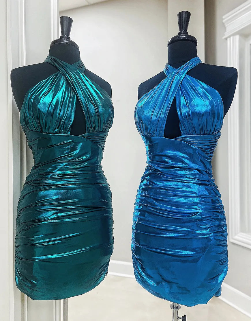 Robe de soirée moulante en satin vert émeraude métallisée à col licou