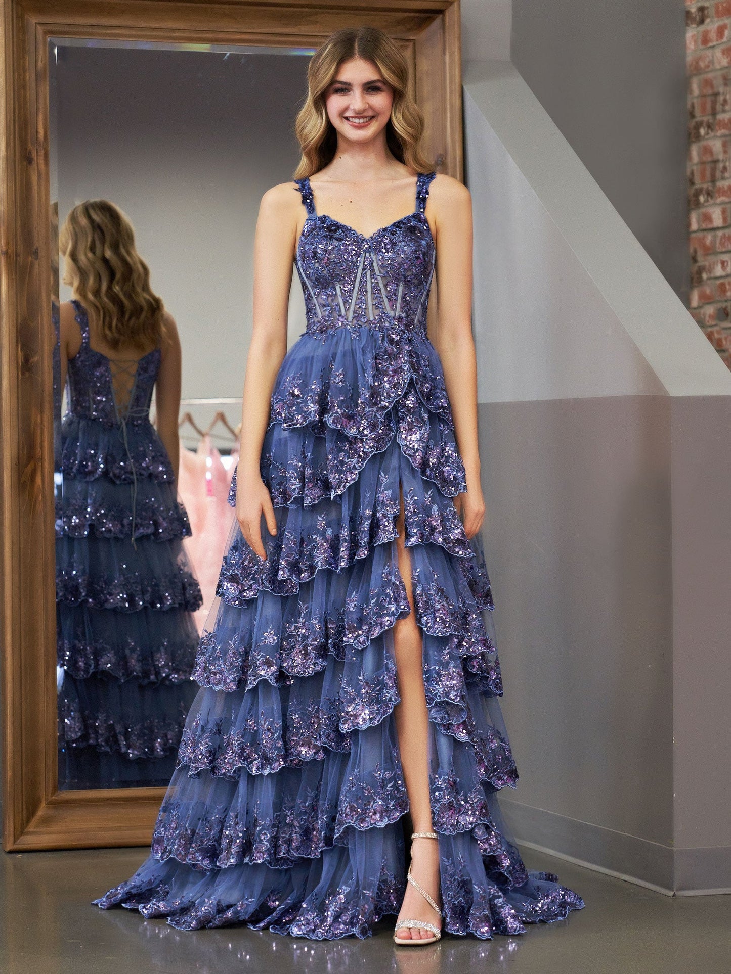 Roycebridal Graublaues Prinzessinnen-A-Linien-Ballkleid mit schulterfreiem Korsett und Spitzenrüschen