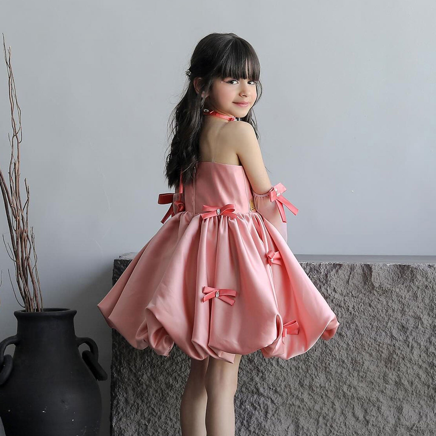 Roycebridal Elegant Pink Arabic Flower Girl Dresses with Glove Dubai Backless for Kids Wedding Birthday Holiday Party Gown J100