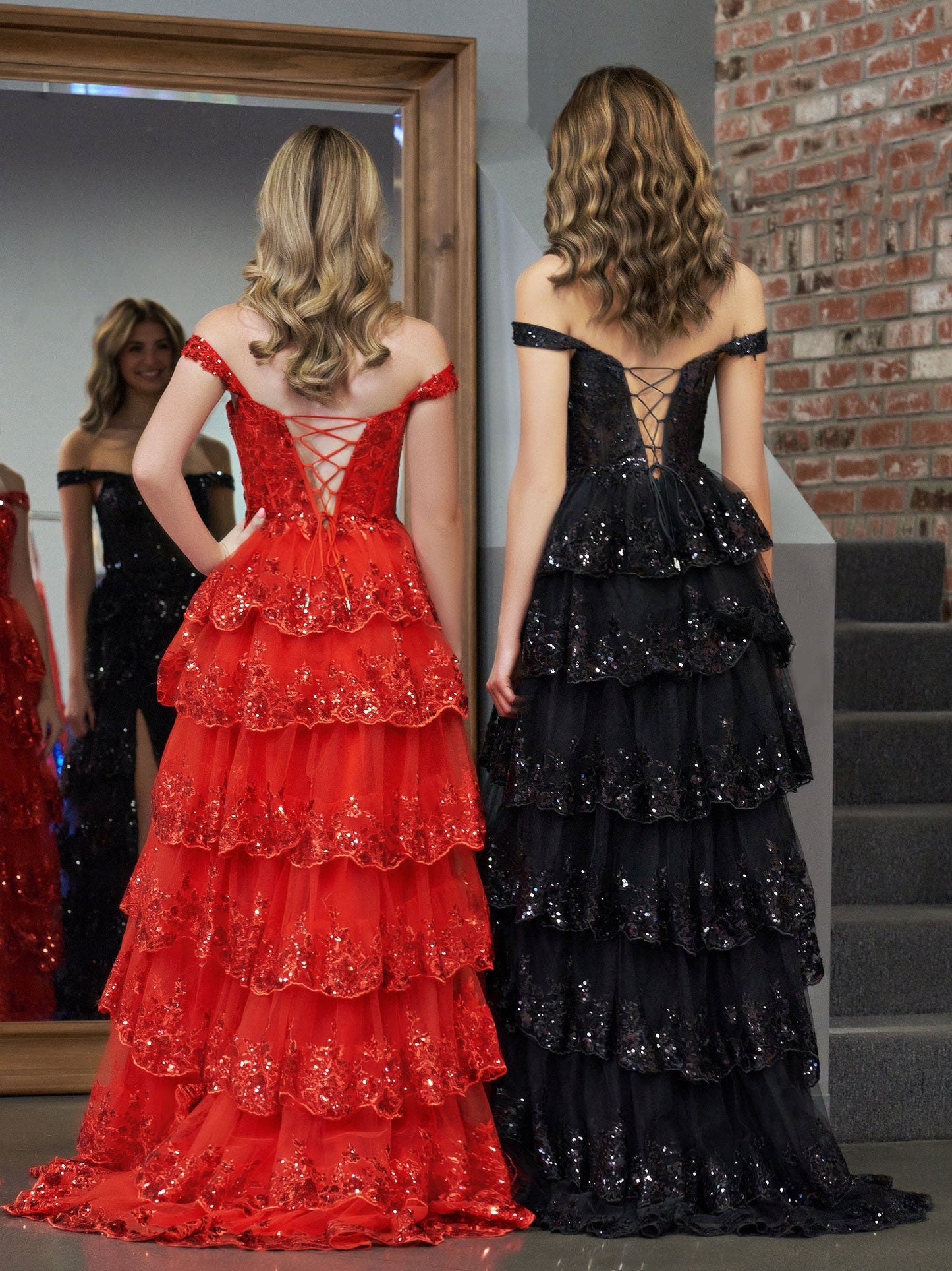 Roycebridal Rotes Prinzessinnen-A-Linien-Ballkleid mit schulterfreiem Korsett und Spitzenrüschen