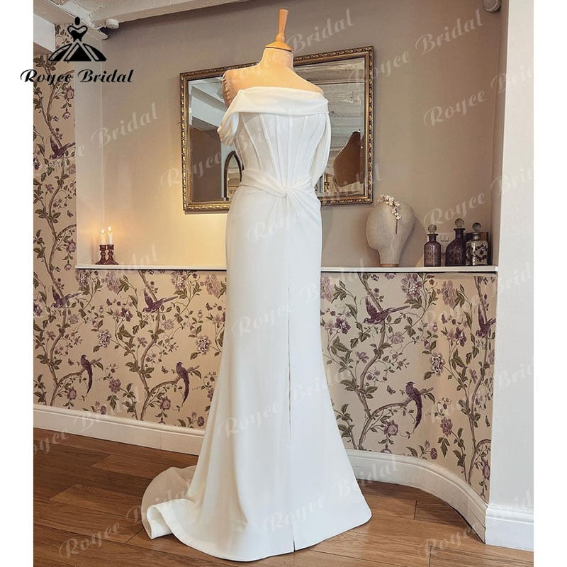 Roycebridal – Robe Mariée Sirene – Schlichtes Brautkleid aus Satin, schulterfrei, mit Schlitzen, Falten, Meerjungfrau-/Trompeten-Stil, Hochzeitsempfangskleid für die Braut