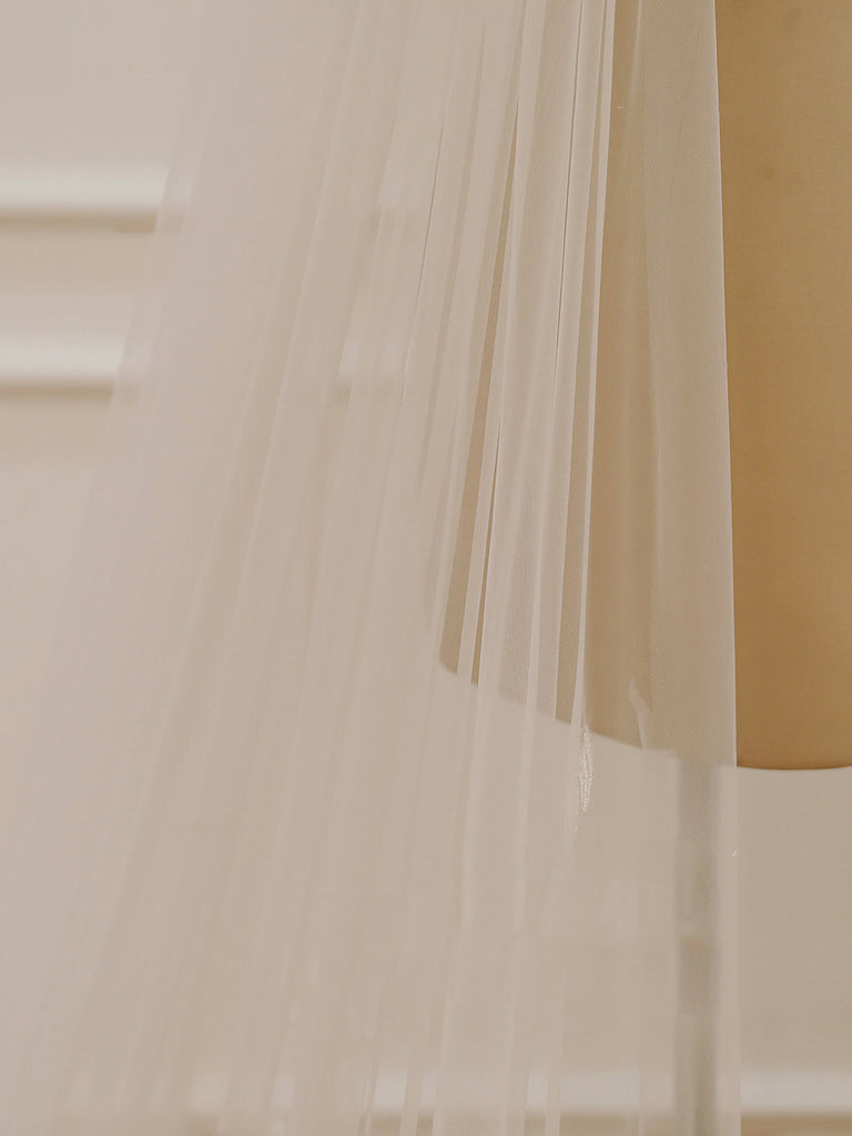 Voile de mariée simple en dentelle à traîne chapelle Roycebridal