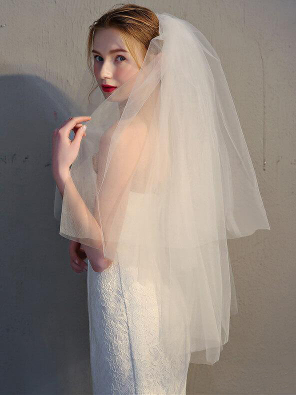 Voiles de mariée courts ivoires simples à deux niveaux Roycebridal