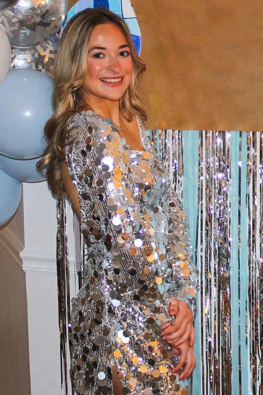 Sparkly Silver Square Neck Sequins Long Sleeves Short Homecoming Dress