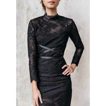 Robe de mariée sirène noire gothique à col haut et manches longues en dentelle