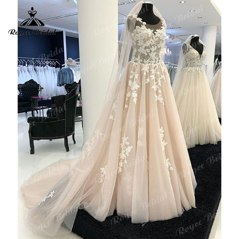Roycebridal A-Linie Boho Scoop Brautkleid Spitzenapplikationen Ärmellos Hell Champagner Hofschleppe 2025 Brautkleid Robe Mariage Femme Strand