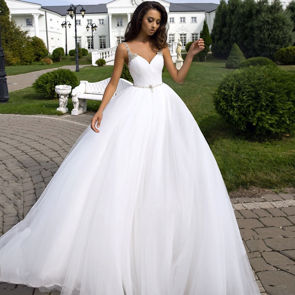 Robe de mariée sexy à bretelles spaghetti et col en V, dos nu et froncé, style bal de promo Roycebridal