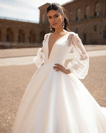Roycebridal Robe de mariée simple et sexy, col en V, manches longues amovibles, style vintage, en satin, dos nu, pour la plage