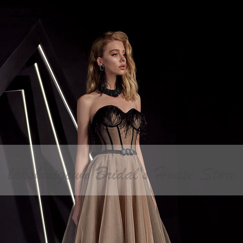 Lakshmigown Robe Gothic Black Sweetheart Wedding Dress 2021 Hochzeit Cute Feather Bridal Wedding Gown Off the Shoulder - ROYCEBRIDAL OFFICIAL STORE