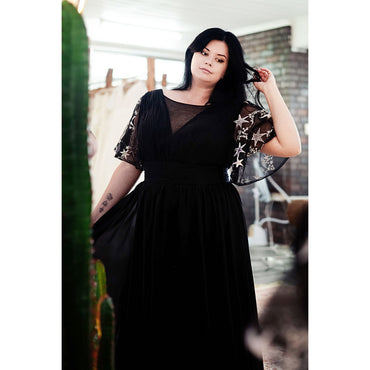 O Neck Short Cap Sleeve Open Back Lace Train A Line Gothic Black Wedding Dress