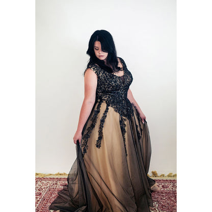 V Neck Off the Shoulder Open Back Lace Up Appliques Tulle A Line Gothic Black Wedding Dress