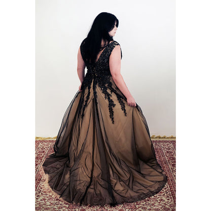 V Neck Off the Shoulder Open Back Lace Up Appliques Tulle A Line Gothic Black Wedding Dress