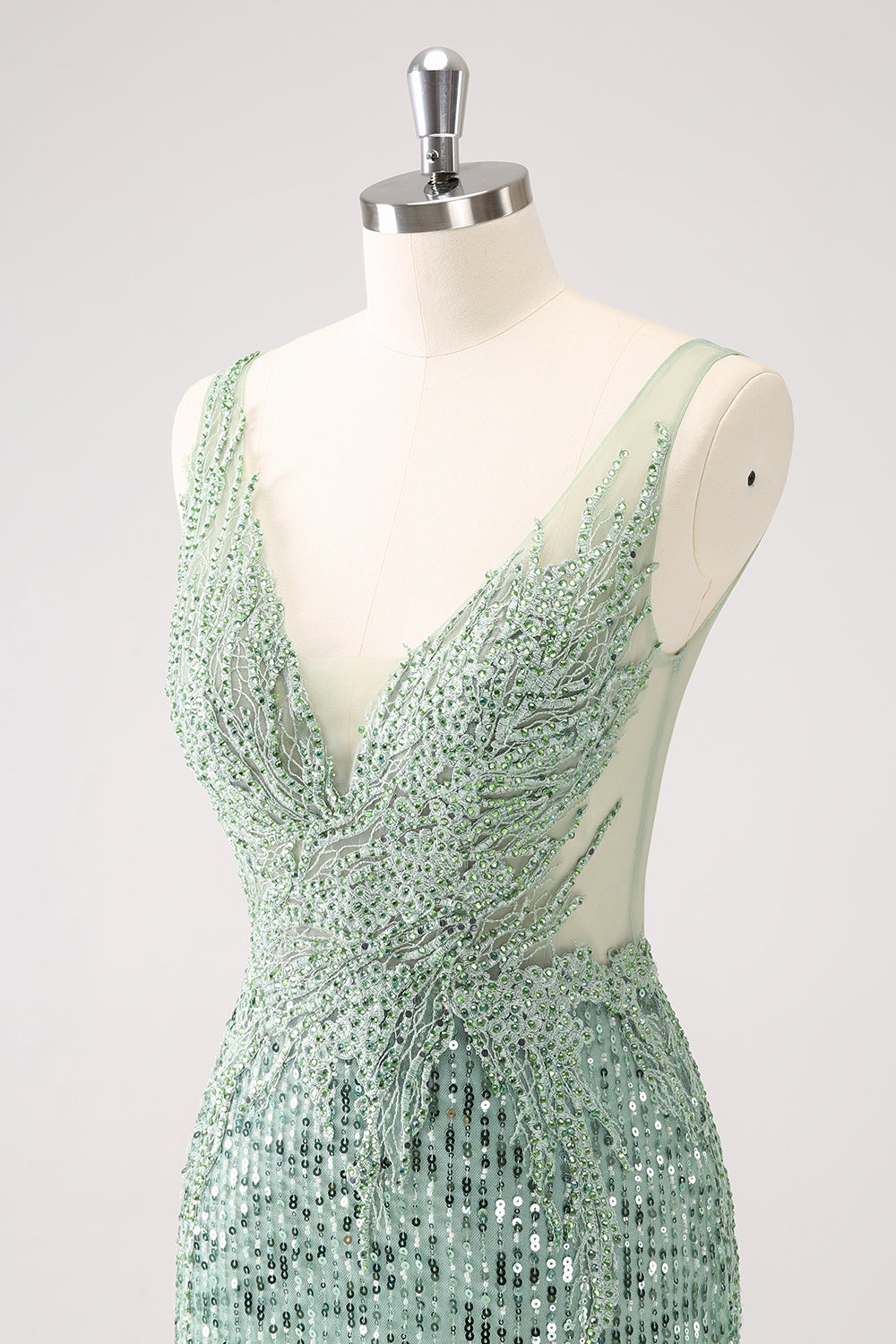 Glitzerndes grünes, figurbetontes, kurzes Homecoming-Kleid mit Pailletten und V-Ausschnitt und Perlen