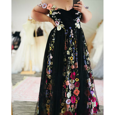 Sexy Sweetheart Neck Off the Shoulder Open Back Color Decals A Line Gothic Black Wedding Dress