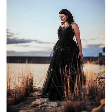 Sexy Scalloped Neck Spaghetti Straps Lace Open Back Lace Tulle A Line Gothic Black Wedding Dress