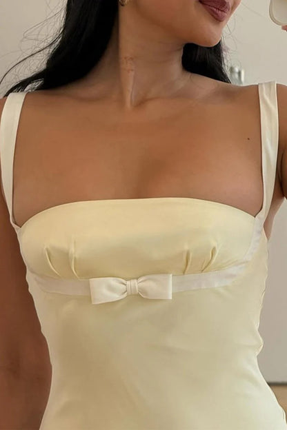 الرسن الأزرق مطوي مع انقطاع الساتان فستان حفلة موسيقية الخط