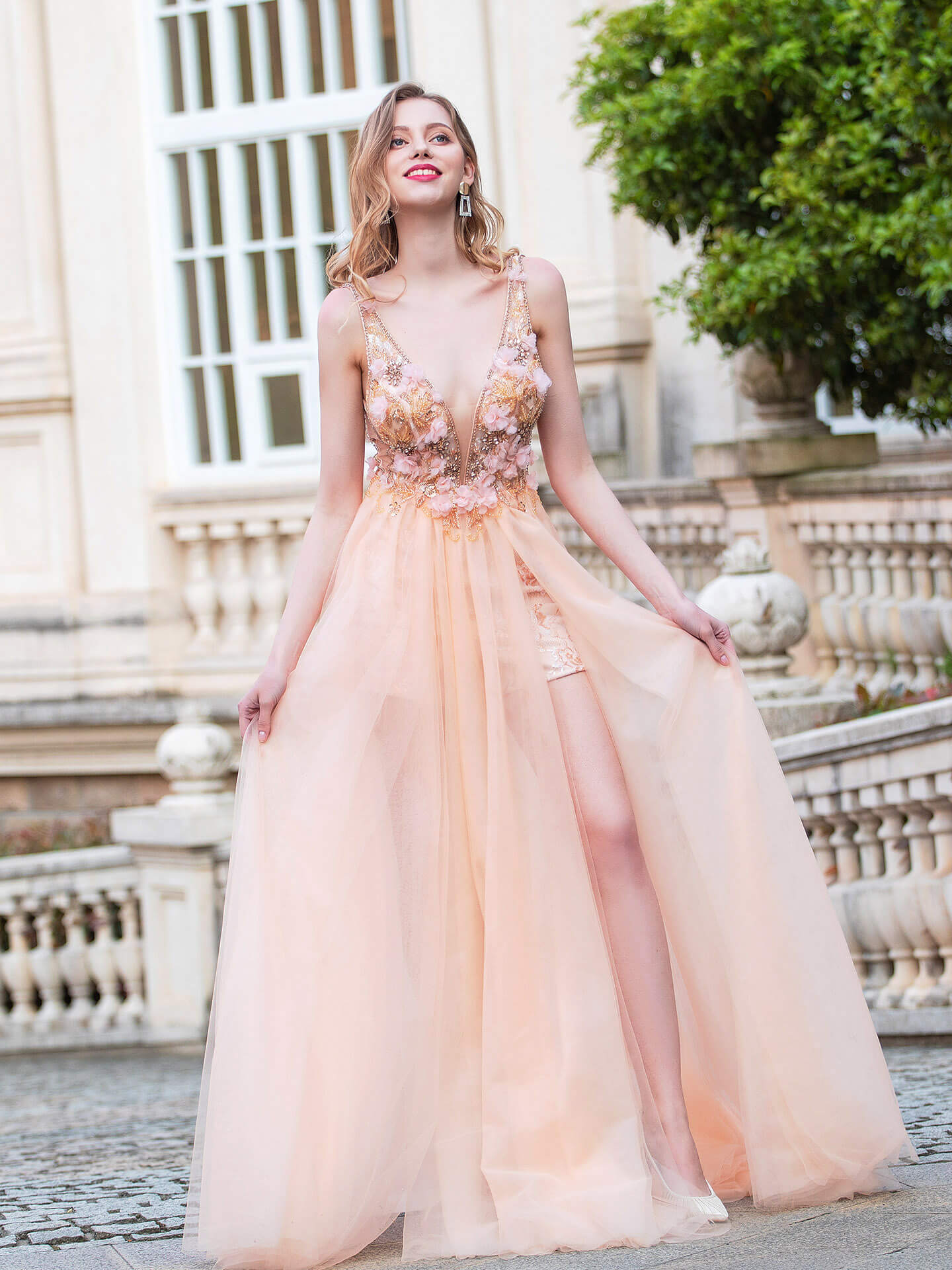 Roycebridal Roycebridal A-line Luxurious Fashion Sexy V-neck Formal Evening Dresses Sleeveless Floor Length Prom Dresses