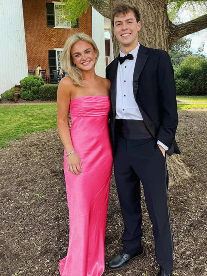 Blaues Neckholder-Abschlussballkleid mit Plissee und Ausschnitten aus Satin in A-Linie