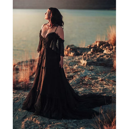 Sexy Sweetheart Neck Spaghetti Straps Off the Shoulder Short Cap Sleeve Lace Appliques Tulle A Line Gothic Black Wedding Dress