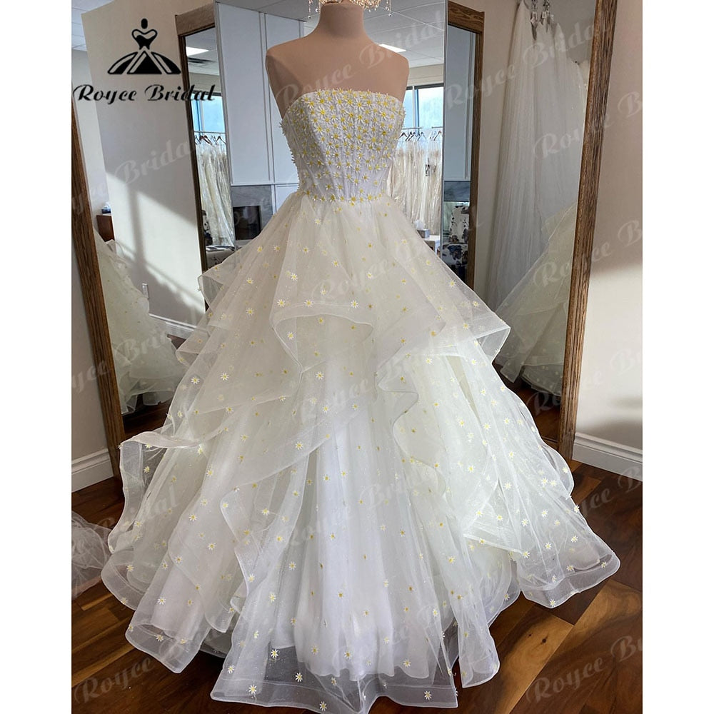 Ball Gown Daisy Floral Square Collar Neckline Beach Wedding Dress with Removable Spaghetti Straps Bridal Reception Party Gowns