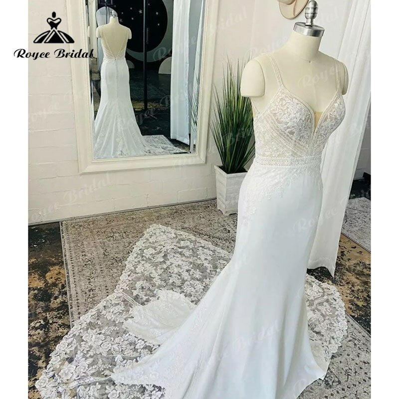 Boho Spaghetti Straps Backless Mermaid/Trumpet Cut-out Wedding Dress with V Neck Soft Satin 2023 Beach robe soirée mariage Sexy
