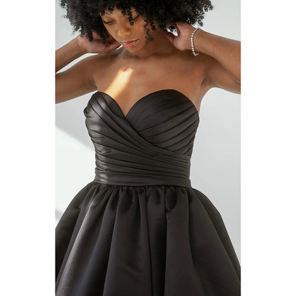 Classic Gothic Black Wedding Dresses Satin Ballgown with Strapless Sweetheart Neckline