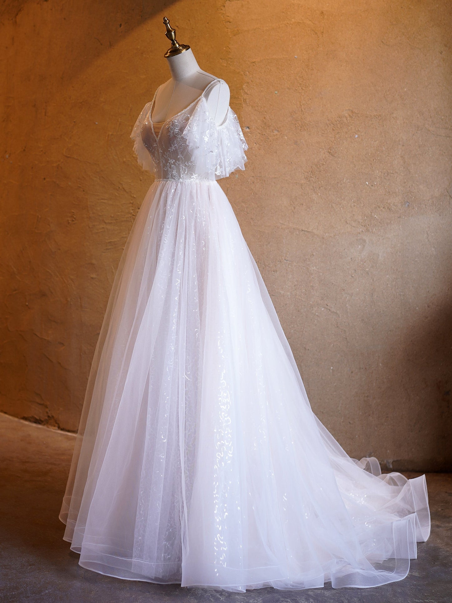 Roycebridal A-line V-neck Pearl Embellished Tulle Lace Floor Length Prom Dresses