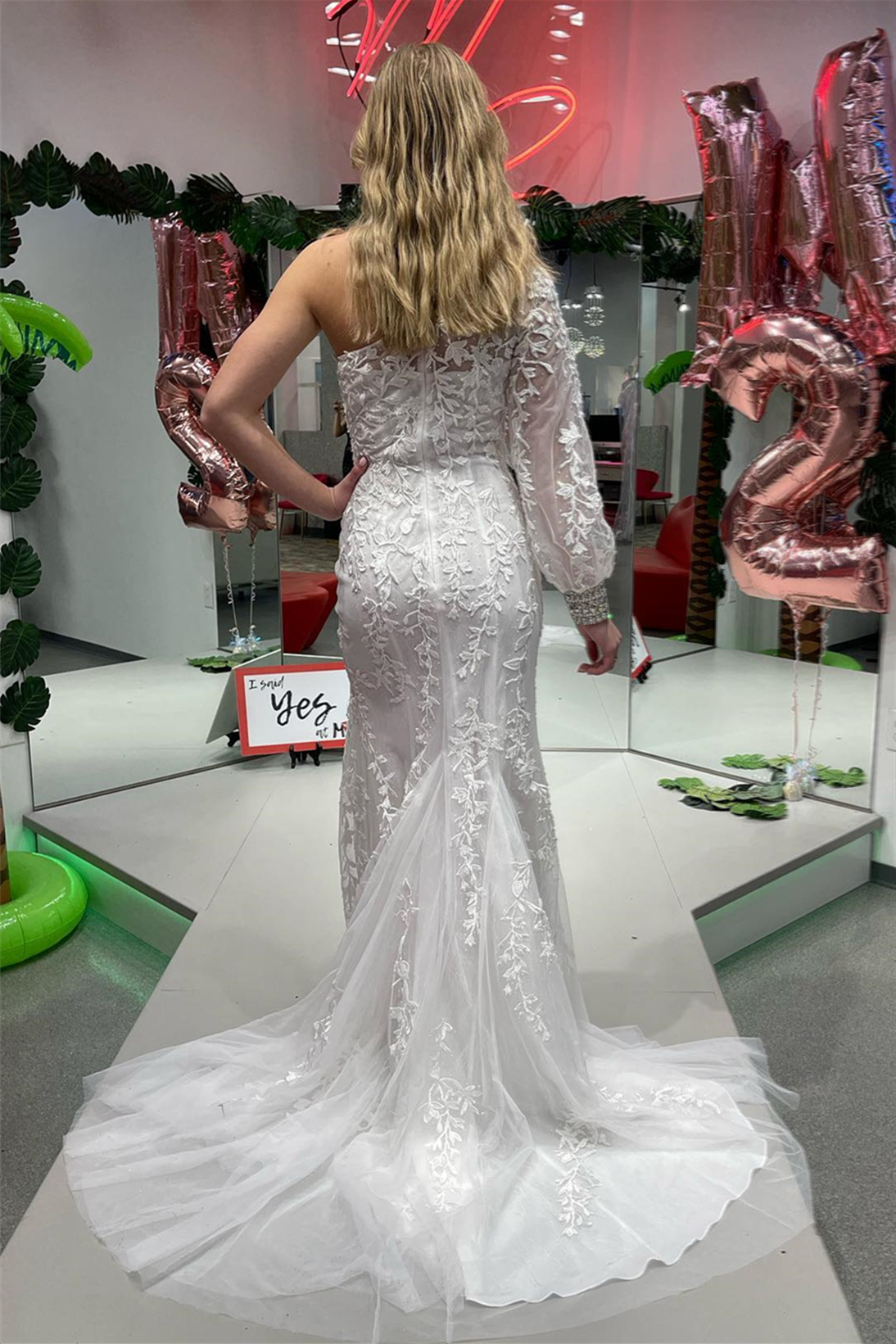 Roycebridal Katherine |Mermaid One Shoulder Long Sleeve Lace Prom Dress