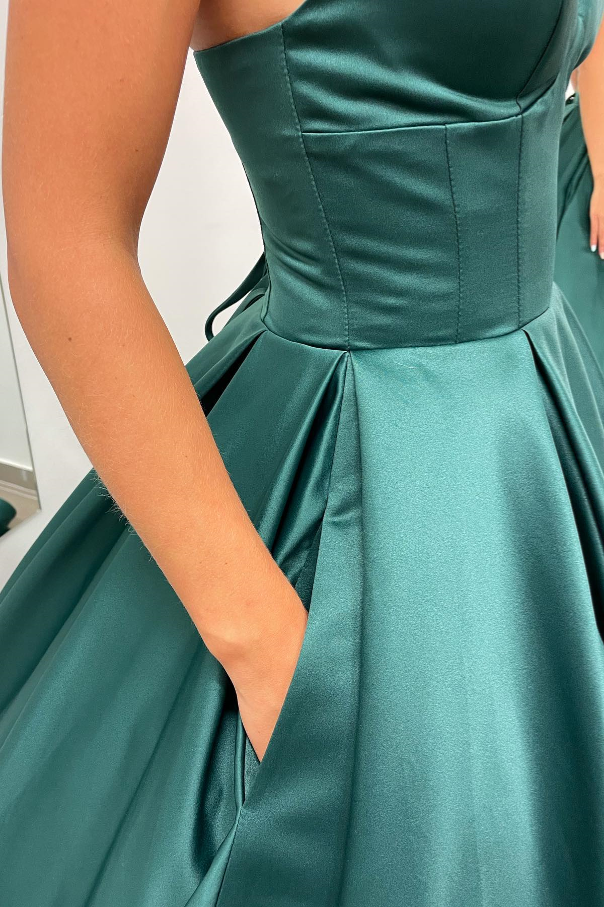 Roycebridal Nicole |A-line Hunter Green V-Neck Satin Long Prom Dress