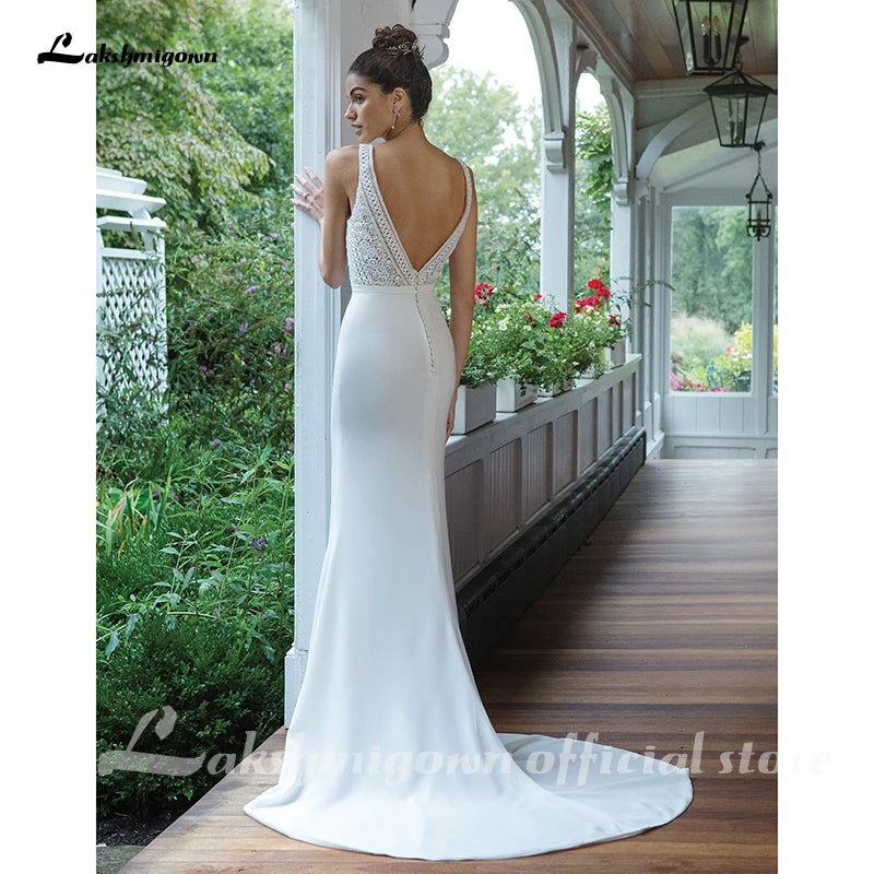 Sexy Backless Wedding Dress Crepe Fit and Flare Gown with Allover Lace Bodice Wedding Gowns Robe Femme Lakshmigown