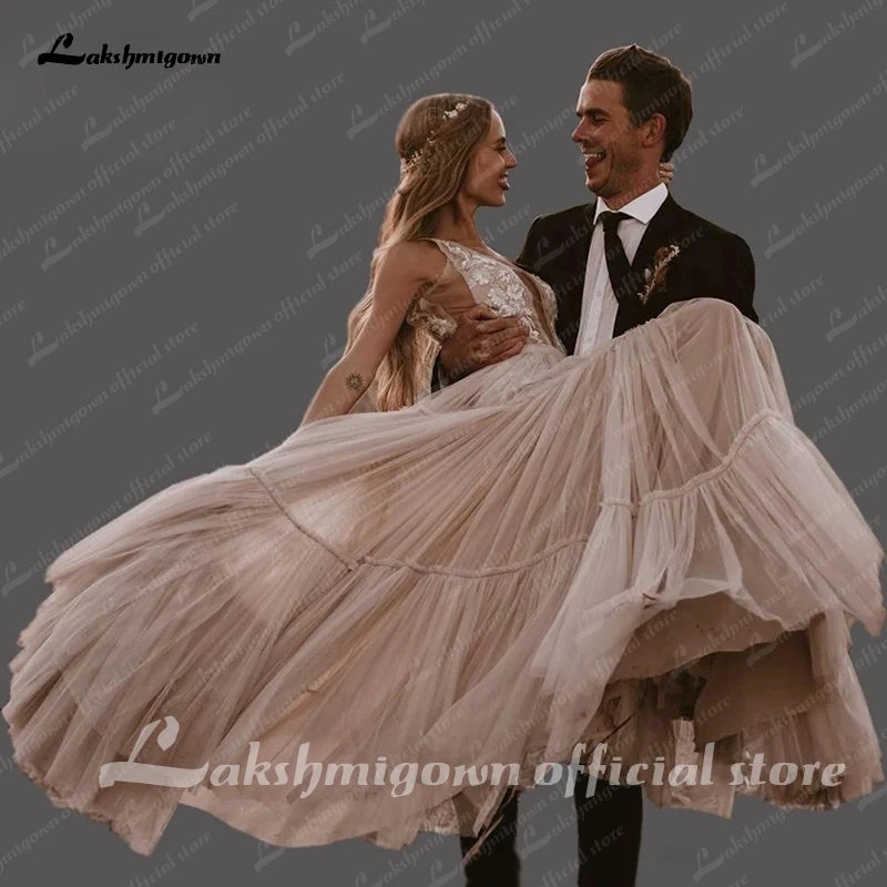 Roycebridal Boho Hippie Wedding Dress  Sleeveless V Neck Chic Styl Whimsical Ruched Skirt Tulle Bridal Gowns Robe de mariee