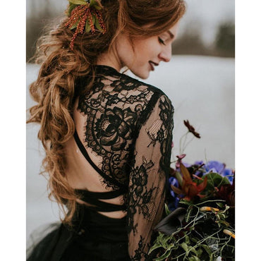 V-Ausschnitt Langarm Spitze Perlen Top A Linie Gothic Schwarzes Brautkleid
