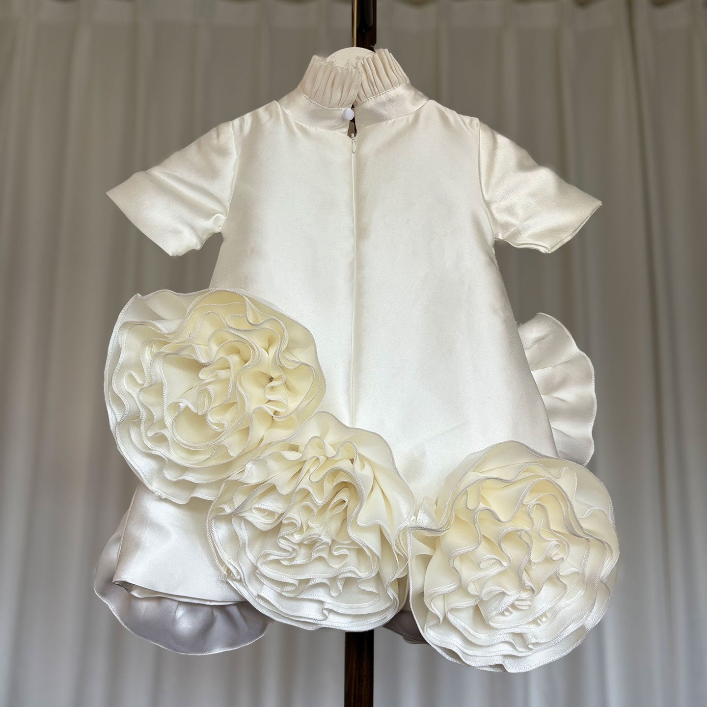 Roycebridal Elegant White Dubai Girl Dress 3D Flowers Arabric Princess Kids Wedding Birthday Party First Communion Gown 2025 J166