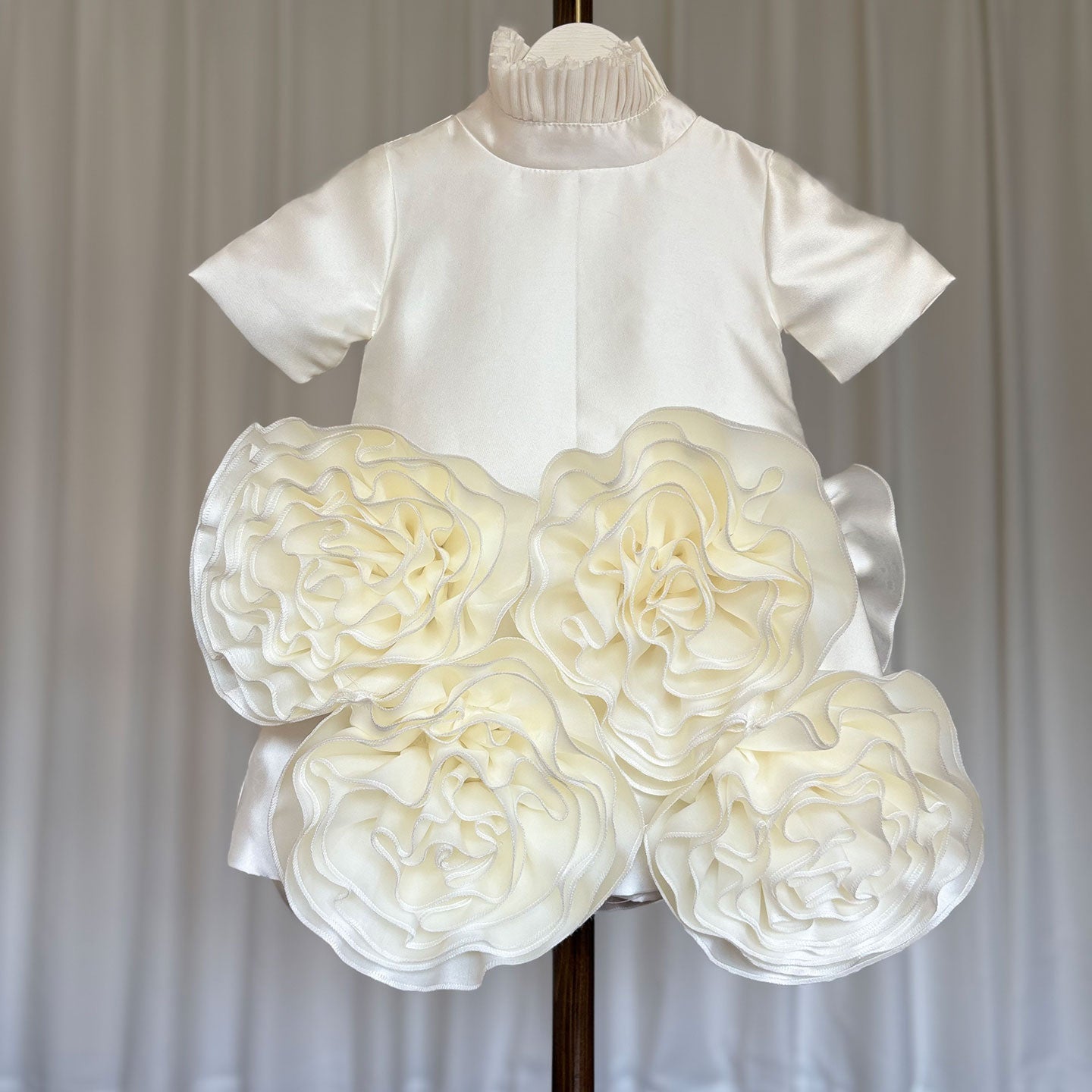 Roycebridal Elegant White Dubai Girl Dress 3D Flowers Arabric Princess Kids Wedding Birthday Party First Communion Gown 2025 J166