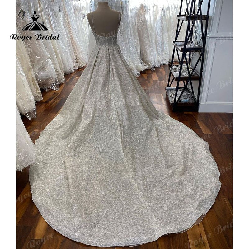 Sparkly V Neck Spaghetti Straps Shiny Glitter A Line Wedding Dress Court Train 2023 Vinatge Boho robe soirée mariage Bridal Gown