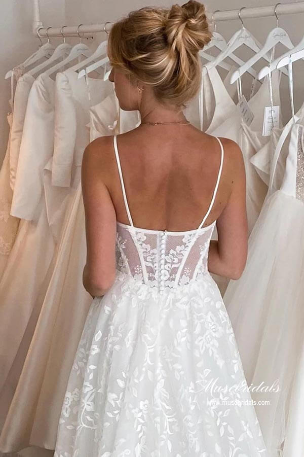 A line wedding dresses | vintage wedding dress | bridal gown | musebridals.com